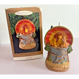 LION KING Simba, Sarabi and Mufasa Hallmark Keepsake Lighted Magic Christmas‎